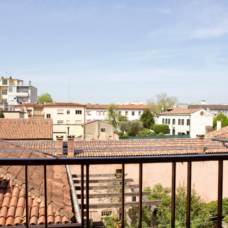 Venezia 15min Bus sotto WiFi A C - Two-Bedroom Apartment with Balcony and Terrace - 58