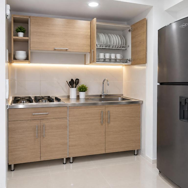 Apartamento con piscina cerca a la playa y aeropuerto! - Three-Bedroom Apartment - 10
