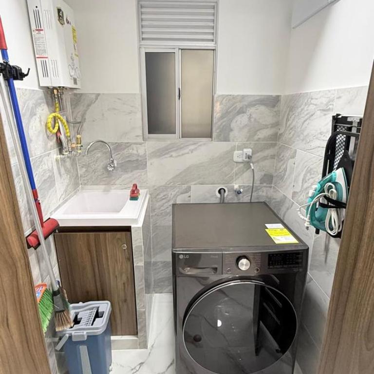 Modern & luxury 2 bedroom apartment AC Parking - Apartamento de 3 dormitorios - 7