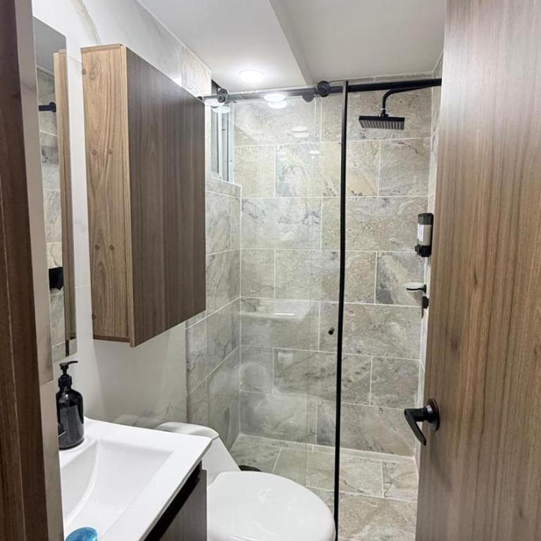 Modern & luxury 2 bedroom apartment AC Parking - Apartamento de 3 dormitorios - 8
