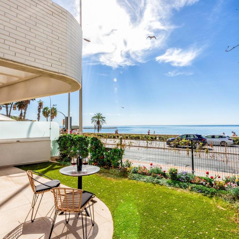 Luxury Málaga Beachfront Triplex Private Garden - Apartamento con 3 dormitorios - Frente al océano - 17