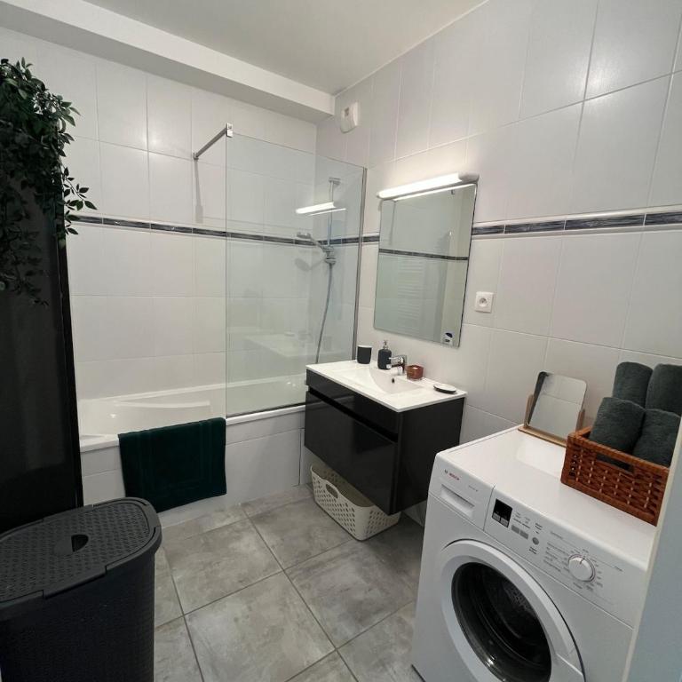 Spacieux T2 avec terrasse entre lac et montagnes - Appartement 2 Chambres - 2