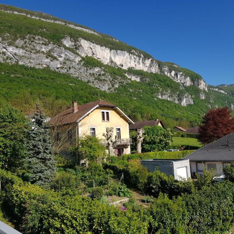 Spacieux T2 avec terrasse entre lac et montagnes - Appartement 2 Chambres - 4