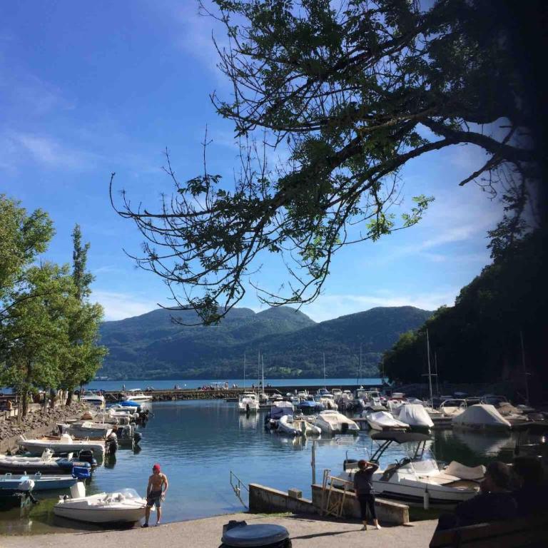 Spacieux T2 avec terrasse entre lac et montagnes - Appartement 2 Chambres - 11
