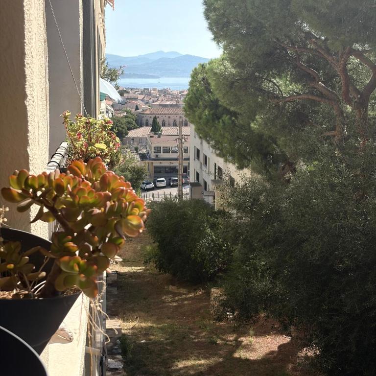Bel appartement au calme et très bien situé ! - Apartment mit 2 Schlafzimmern - 18