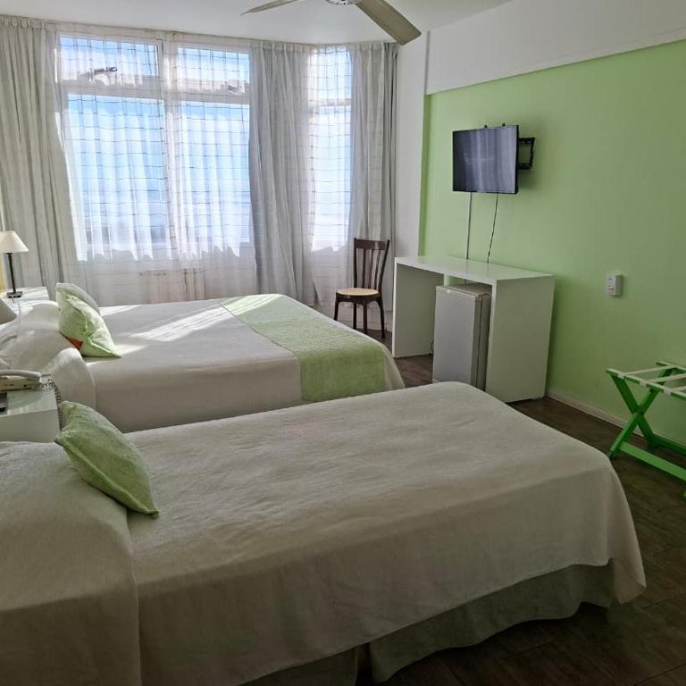 Hotel Golf Internacional - Habitación Triple Estándar con vistas laterales al mar - 1