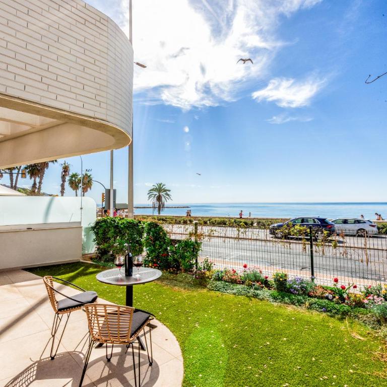 Luxury Málaga Beachfront Triplex Private Garden - Apartamento con 3 dormitorios - Frente al océano - 24