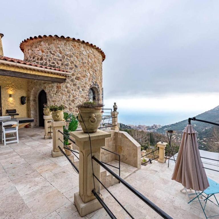 La Turbie Villa with Monaco Views, Pool & Sauna - Villa - 9