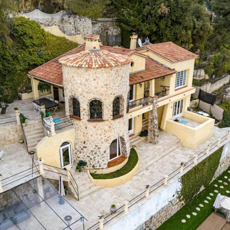 La Turbie Villa with Monaco Views, Pool & Sauna - Villa - 11