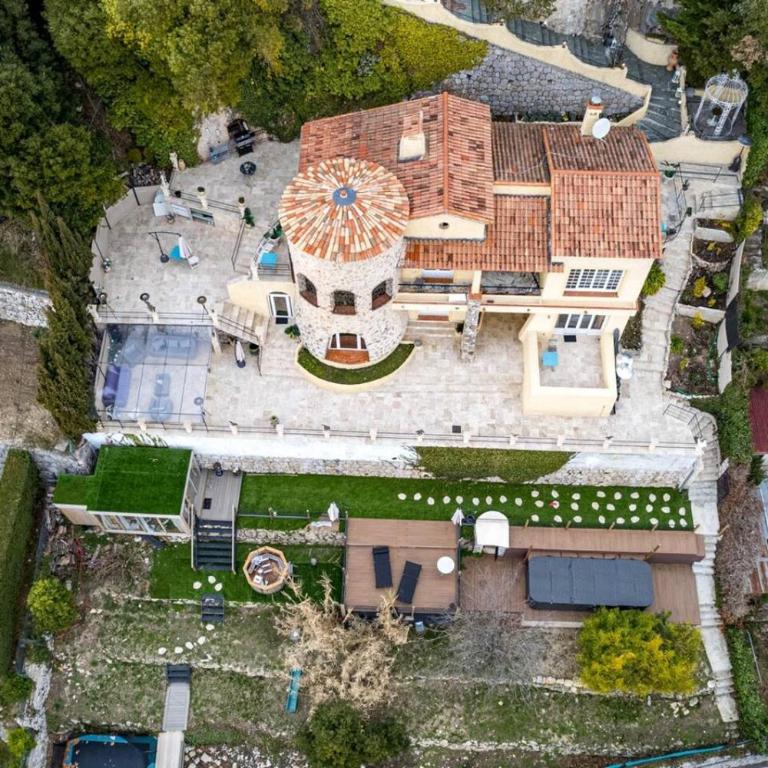 La Turbie Villa with Monaco Views, Pool & Sauna - Villa - 23