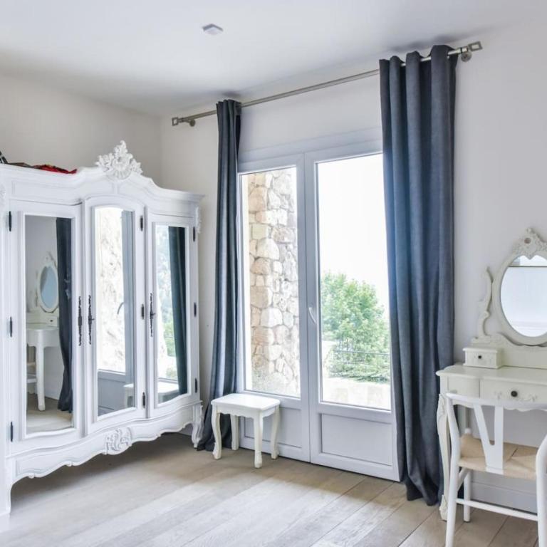 La Turbie Villa with Monaco Views, Pool & Sauna - Villa - 31