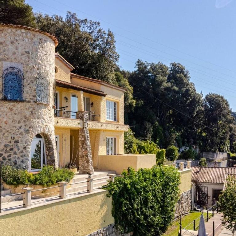 La Turbie Villa with Monaco Views, Pool & Sauna - Villa - 38