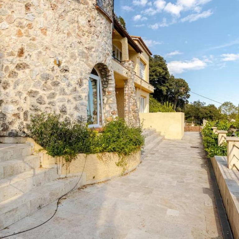 La Turbie Villa with Monaco Views, Pool & Sauna - Villa - 40