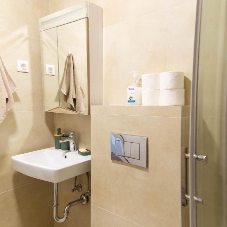 Tulip Apartments Podgorica - New Studio, Self Check-in, Airport Pickup - One-Bedroom Apartment - 36