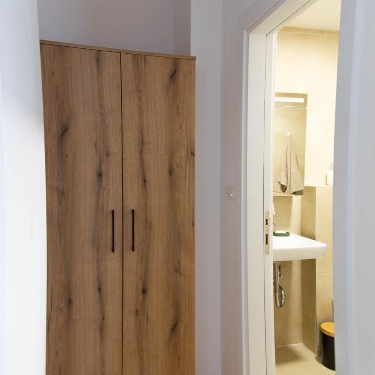 Tulip Apartments Podgorica - New Studio, Self Check-in, Airport Pickup - One-Bedroom Apartment - 34
