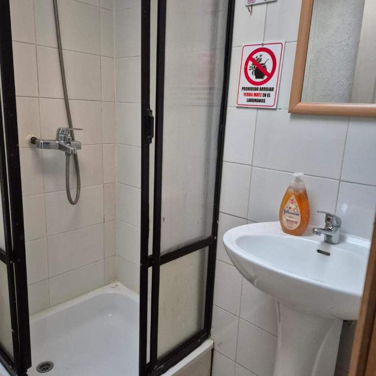 Alojamiento Punta Arenas - Habitación Familiar con baño - 4