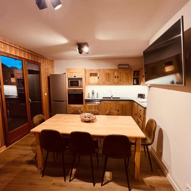 CHALET COSY 6 à 9 PERSONNES LA JOUE DU LOUP - Chalet 3 Chambres - 3
