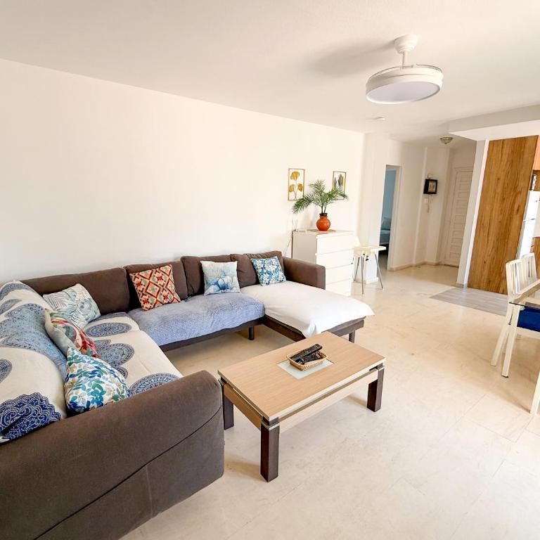 Casa Calypso: Two bedroom Beach Apt with pool - Appartamento con 2 Camere da Letto - 1