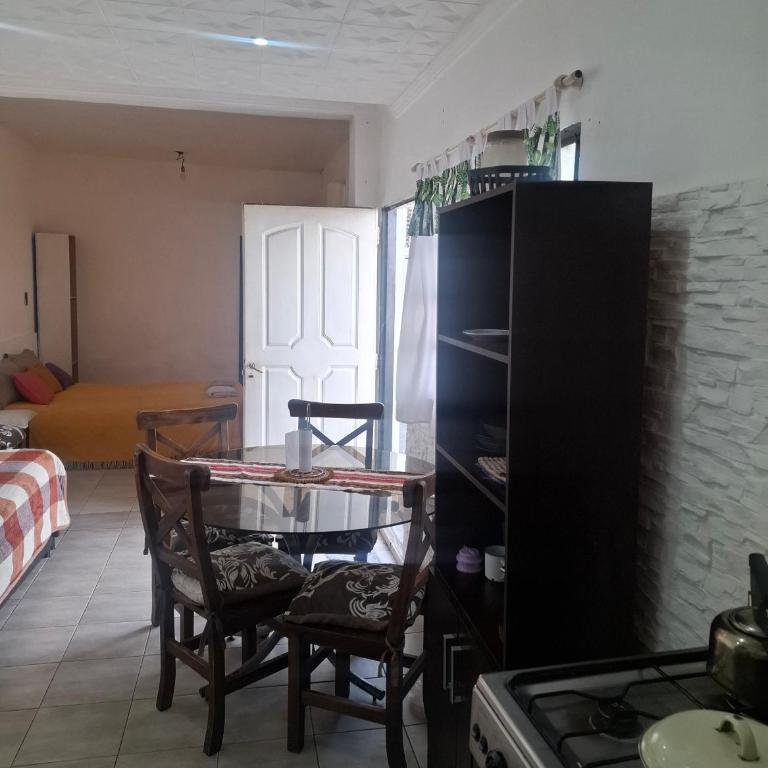 Alojamiemto temporario en Buenos Aires Casa con Jardín Hasta 7 huéspedes - Two-Bedroom Apartment - 7
