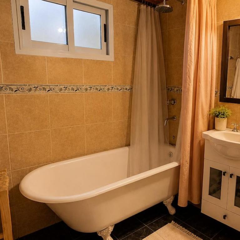 Casa de Pueblo en Iberá - cabaña para 4 huéspedes - Two-Bedroom House - 9