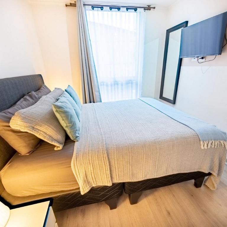 AR APT Furnished apartment in the Historic District near the Metro in Cumming - Apartment with Balcony - 8