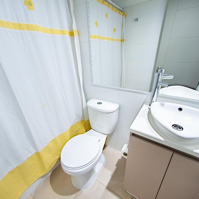 AR APT Furnished apartment in the Historic District near the Metro in Cumming - Apartment with Balcony - 9