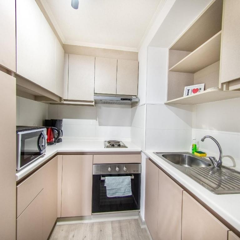 AR APT Furnished apartment in the Historic District near the Metro in Cumming - Apartment with Balcony - 18