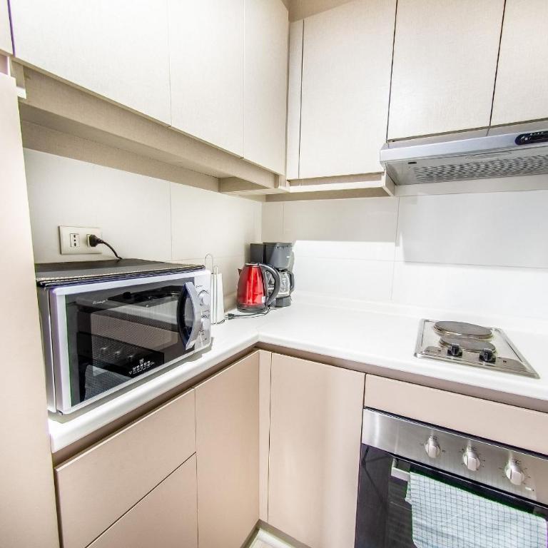 AR APT Furnished apartment in the Historic District near the Metro in Cumming - Apartment with Balcony - 20