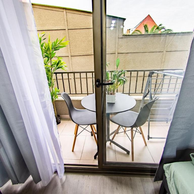 AR APT Furnished apartment in the Historic District near the Metro in Cumming - Apartment with Balcony - 39
