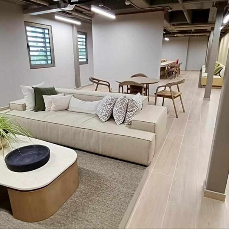 Loft Piso 13 - Vista a Sierra Nevada - Playa Salguero - One-Bedroom Apartment - 7