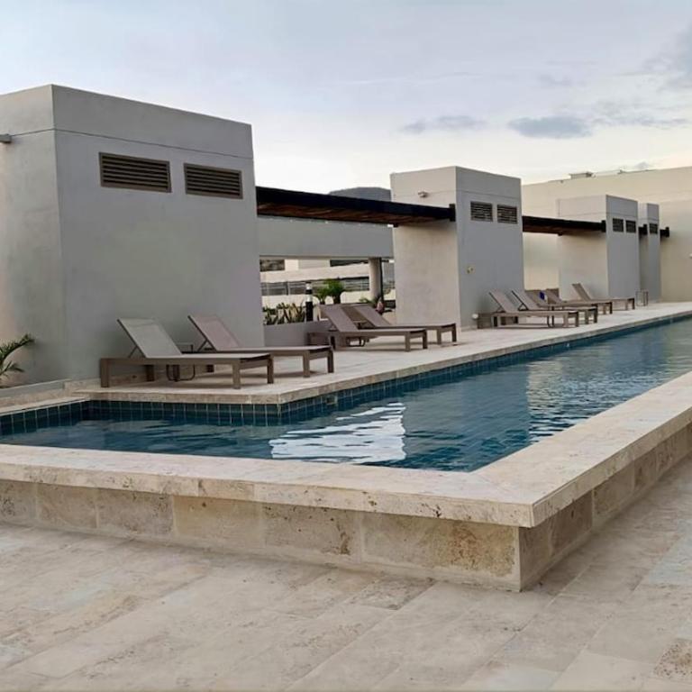 Loft Piso 13 - Vista a Sierra Nevada - Playa Salguero - One-Bedroom Apartment - 12