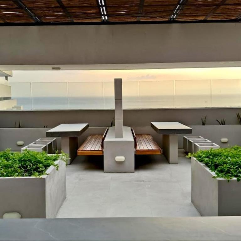 Loft Piso 13 - Vista a Sierra Nevada - Playa Salguero - One-Bedroom Apartment - 30
