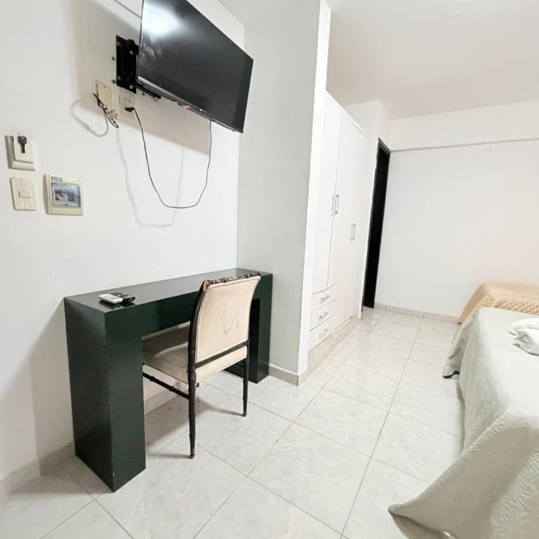 Hotel Arthaus - Quadruple Room - 5