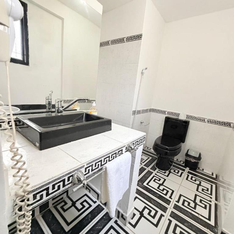 Hotel Arthaus - Quadruple Room - 14