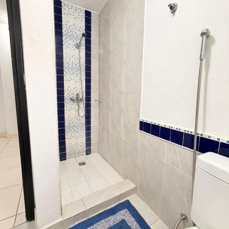 Hotel Arthaus - Triple Room - 12