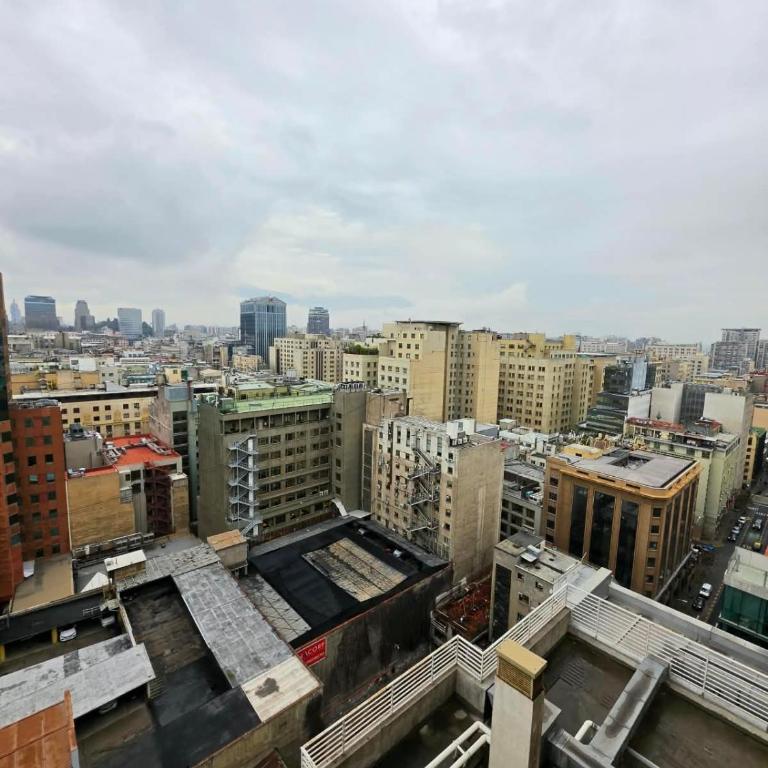 Amplio alojamiento con balcón cerca de La Moneda - Apartment with City View - 10