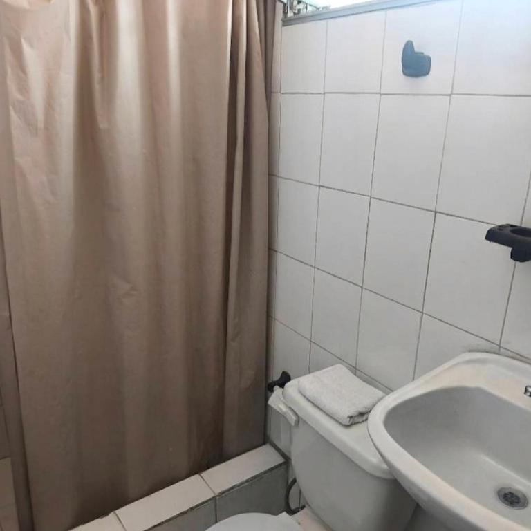 Agradable minidepartamento ambato, cerca de todo - Habitación Triple Básica con baño compartido - 6