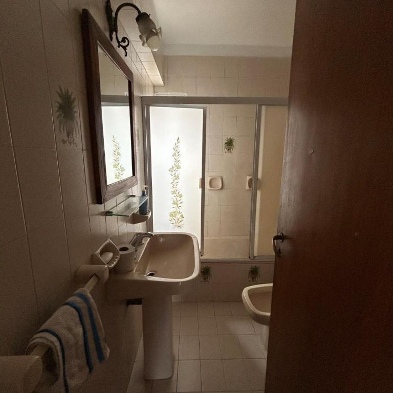 Importante casa en Fisherton - Four-Bedroom House - 14