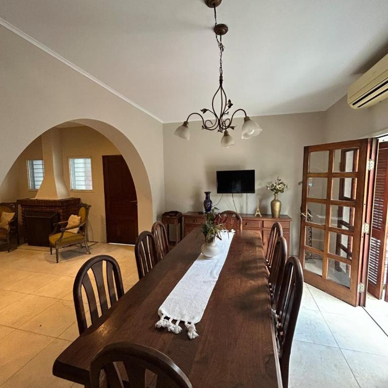 Importante casa en Fisherton - Four-Bedroom House - 15