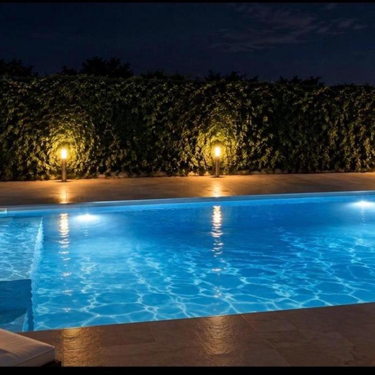 Libero House A Private Pool Oasis - One-Bedroom Villa - 3
