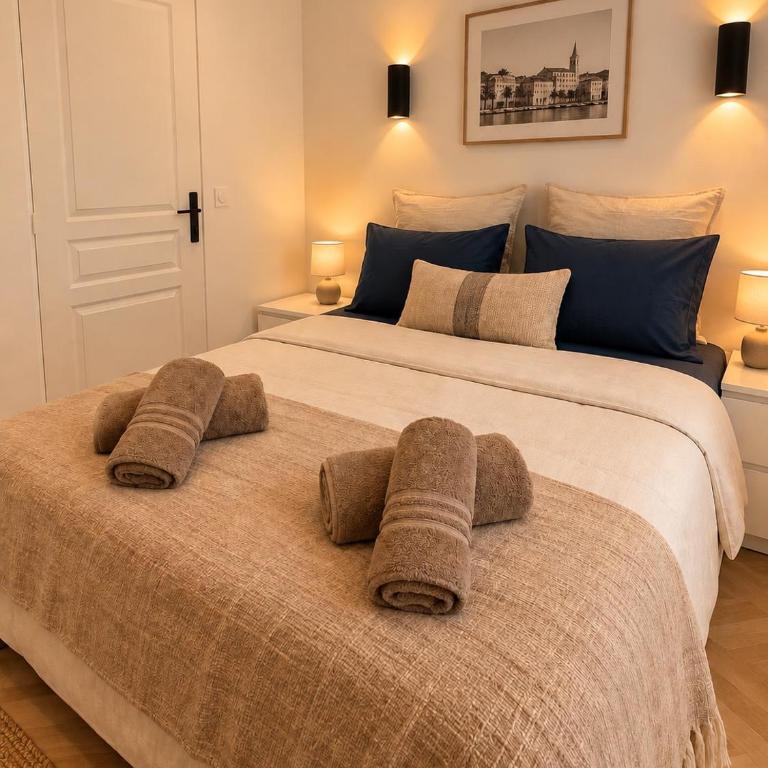 L'écrin Sanaryen - Chic two-room apartment in the heart of the Pkg alleys - Appartement 2 Chambres - 24