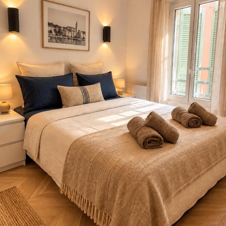 L'écrin Sanaryen - Chic two-room apartment in the heart of the Pkg alleys - Appartement 2 Chambres - 1