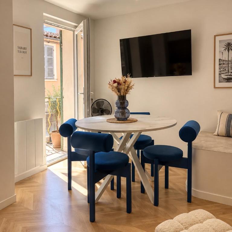 L'écrin Sanaryen - Chic two-room apartment in the heart of the Pkg alleys - Appartement 2 Chambres - 25