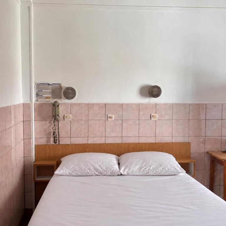 Hôtel de la Comète - Chambre Double Supérieure - 10
