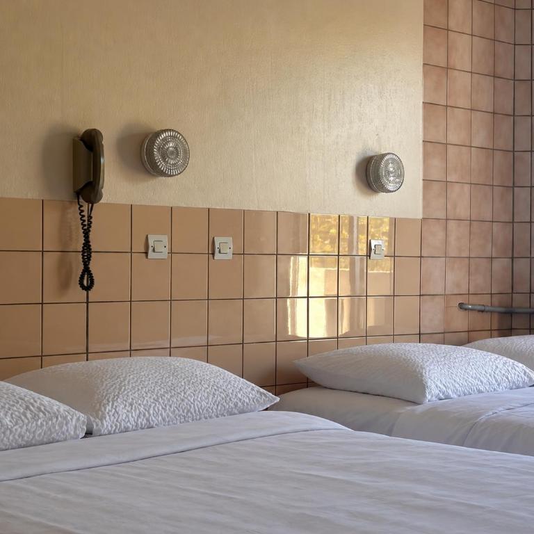 Hôtel de la Comète - Chambre Familiale - 7