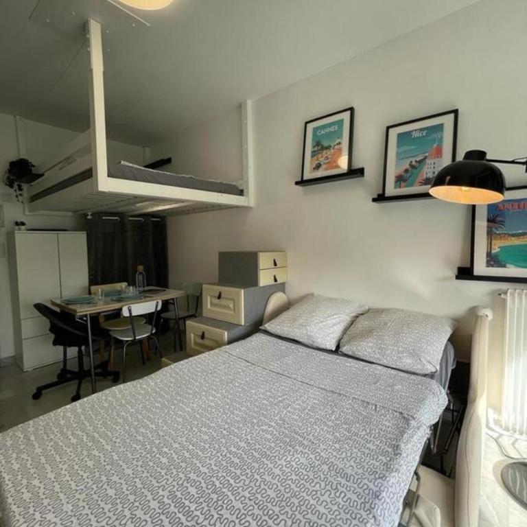 Studio à 300m Plage Clim Wifi Proche Gare - Appartement 1 Chambre - 8