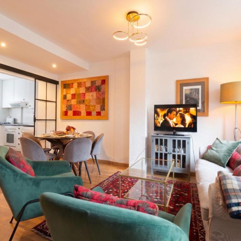Casa Escarrilla,10 personas, Vistas&Patio, Game Room - Five-Bedroom House - 12