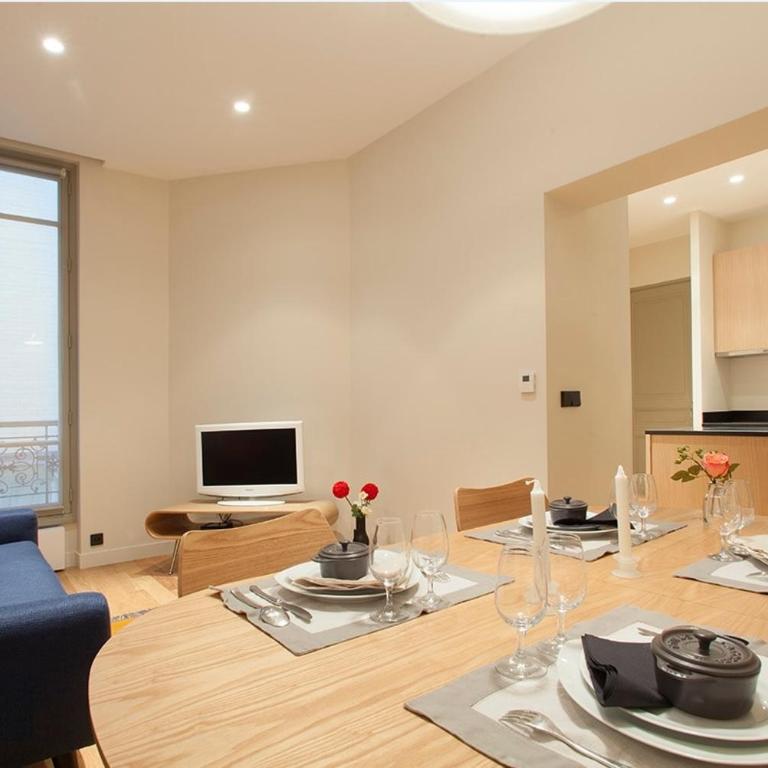 Cosy 1BR apartment with AC, next to Avenue Montaigne - Appartement 2 Chambres - 2