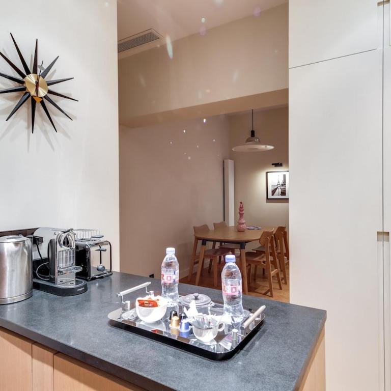 Cosy 1BR apartment with AC, next to Avenue Montaigne - Appartement 2 Chambres - 6