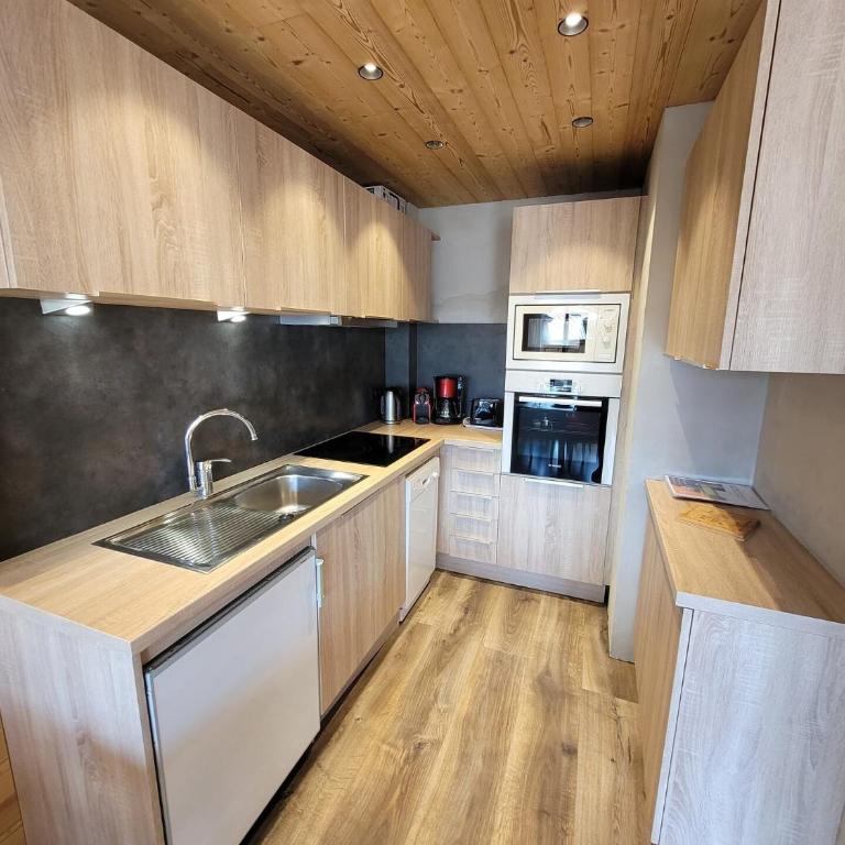 Résidence Cry De Lys - Entre pistes et commerces, l'adresse parfaite pour votre séjour MAE-8481 - Apartamento - 4